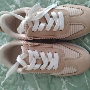 Kids Beige Sneakers